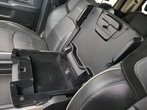 Used 2020 RAM 3500 Laramie image 28