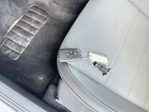 Used 2025 Volkswagen Jetta SE image 22