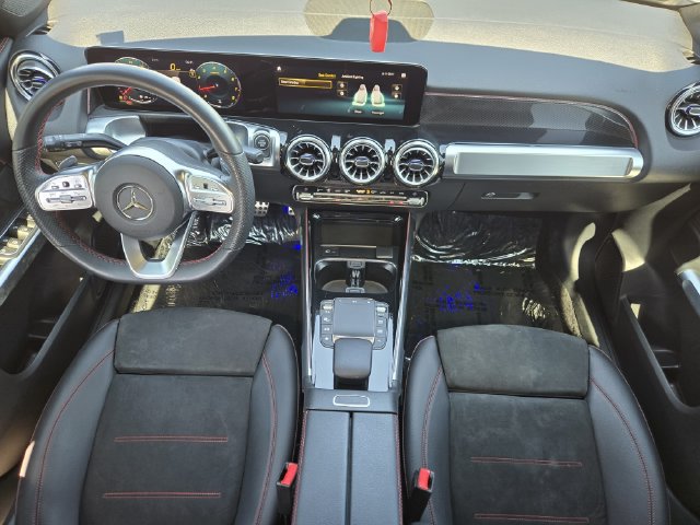 Used 2023 Mercedes-Benz GLB 250 w/ AMG Line image 19