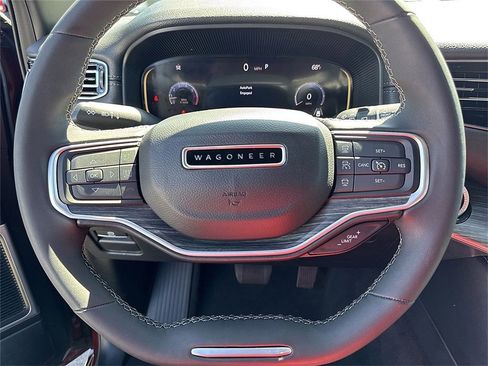 Used 2024 Jeep Wagoneer L Series II image 10