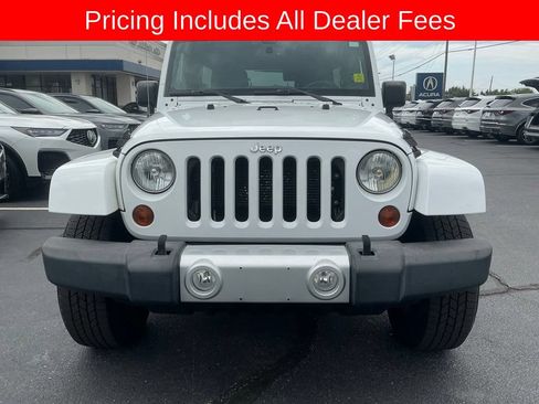 Used 2013 Jeep Wrangler Unlimited Sahara w/ Dual Top Group AWD/4WD image 7