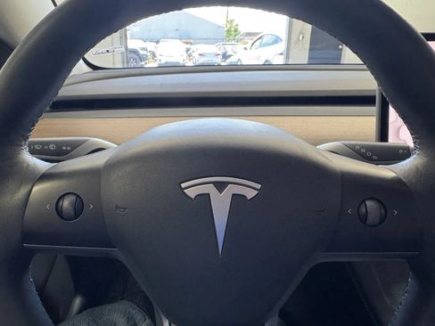 Used 2023 Tesla Model 3 Standard Range RWD image 22