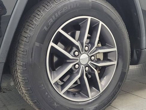 Used 2018 Jeep Grand Cherokee Limited image 31