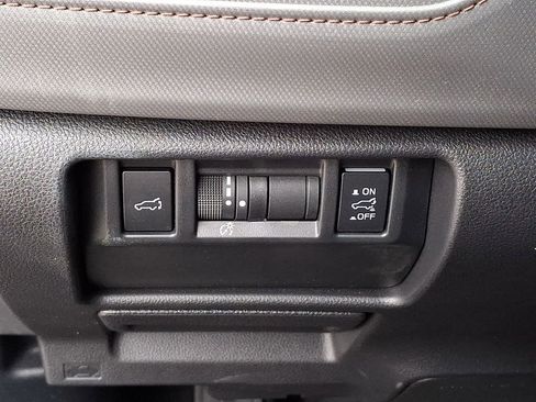 Used 2025 Subaru Forester Sport image 27