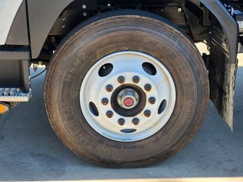 New 2024 Chevrolet Low Cab Forward 7500XD RWD image 16