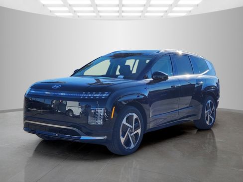 New 2026 Hyundai Ioniq 9 Calligraphy image 3