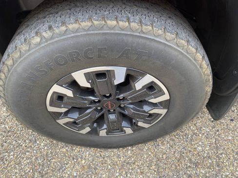 Used 2023 Nissan Frontier PRO-4X w/ Pro Convenience Package image 14