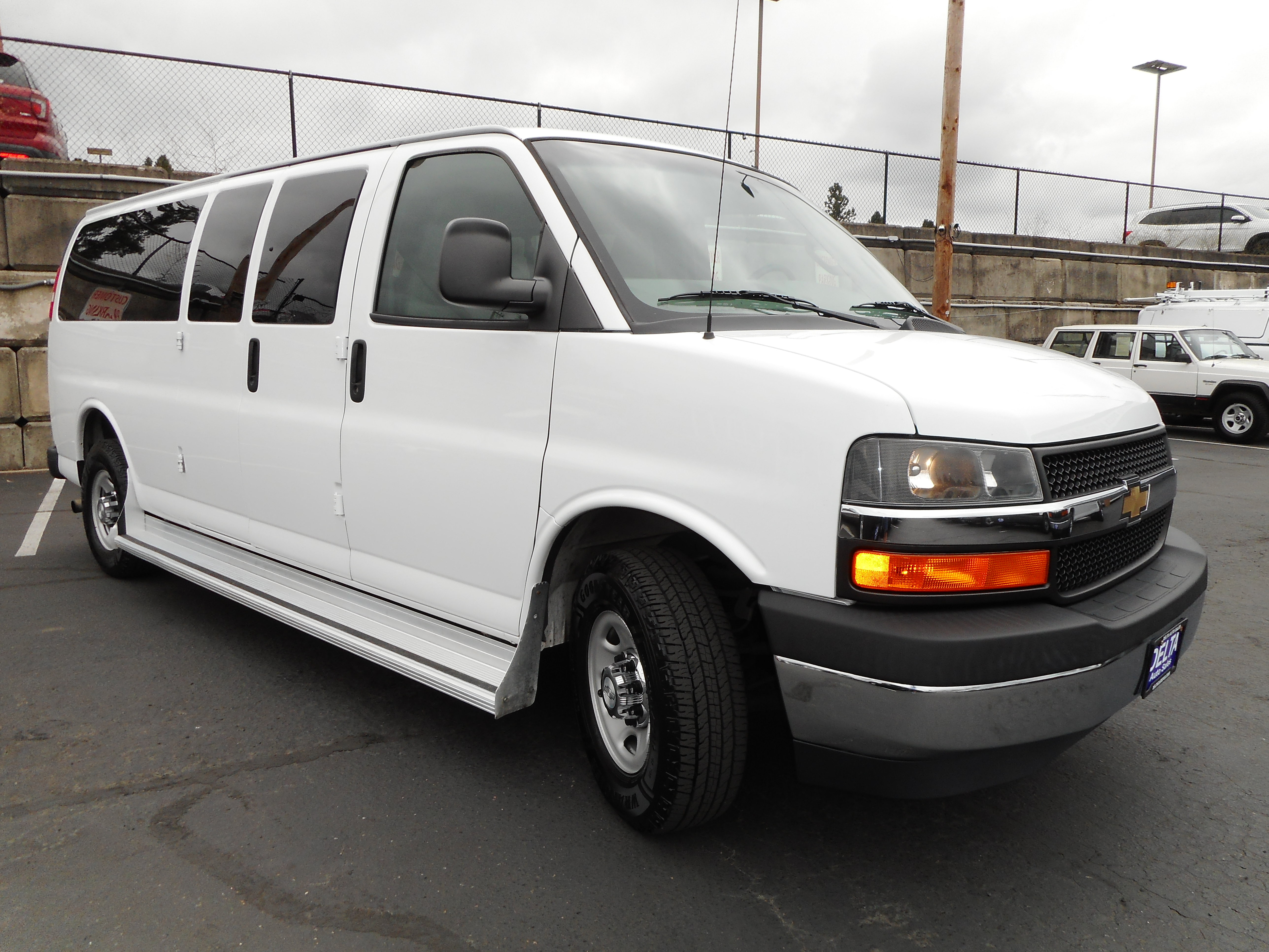 Used 2017 Chevrolet Express 3500 LT w/ LT Preferred Equipment Group RWD image 1
