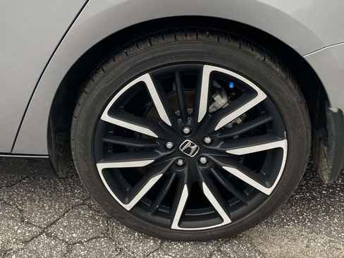 Used 2023 Honda Accord Touring image 8