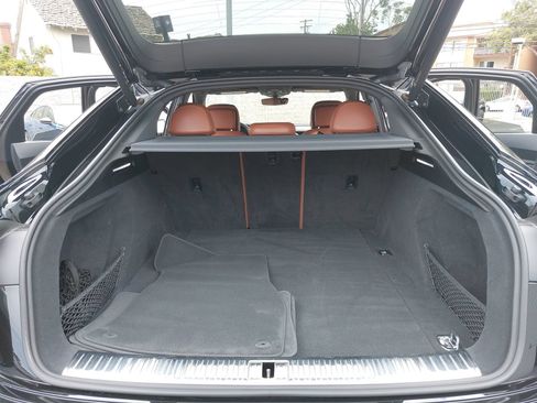 Certified 2022 Audi e-tron Prestige w/ Prestige Package AWD/4WD image 12
