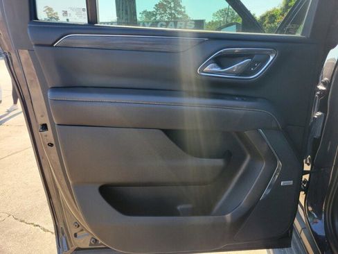 Used 2023 GMC Yukon XL SLT RWD image 25