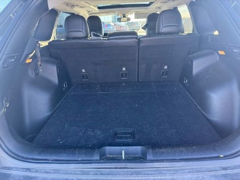 Used 2019 Jeep Cherokee Trailhawk image 7