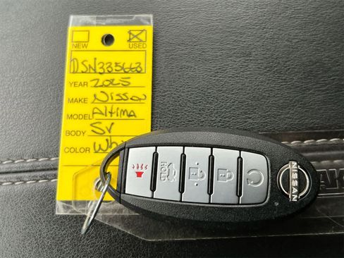 Used 2025 Nissan Altima 2.5 SV image 35