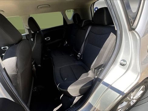 Used 2016 Kia Soul + image 23
