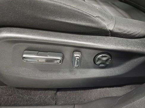 Used 2018 Honda CR-V EX image 16