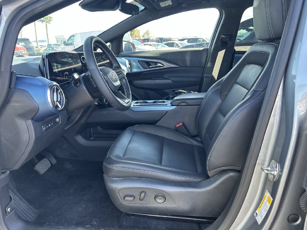 Used 2024 Chevrolet Equinox EV LT w/ LPO, Blackout Package FWD image 24