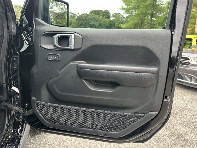 Used 2021 Jeep Wrangler Unlimited Sport AWD/4WD image 22