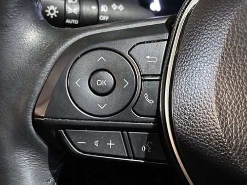 Used 2024 Toyota Corolla Cross XLE w/ Convenience Package image 21