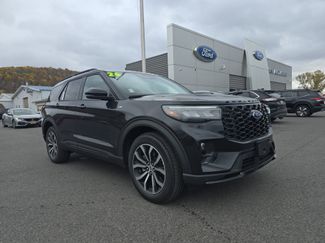 New 2026 Ford Explorer ST-Line video 1