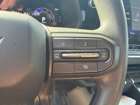 Used 2026 Chevrolet Colorado Trail Boss AWD/4WD image 9