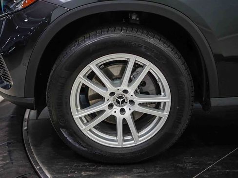 Used 2025 Mercedes-Benz GLC 300 4MATIC image 6