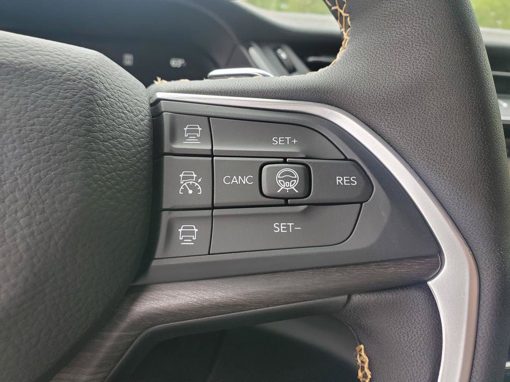 New 2026 Jeep Grand Cherokee Limited AWD/4WD image 13