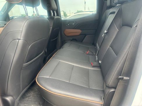 Used 2023 GMC Canyon AT4 w/ AT4 Premium Package AWD/4WD image 11