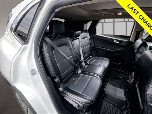 Used 2020 Ford Escape Titanium w/ Titanium Premium Package 2.0 AWD/4WD image 27