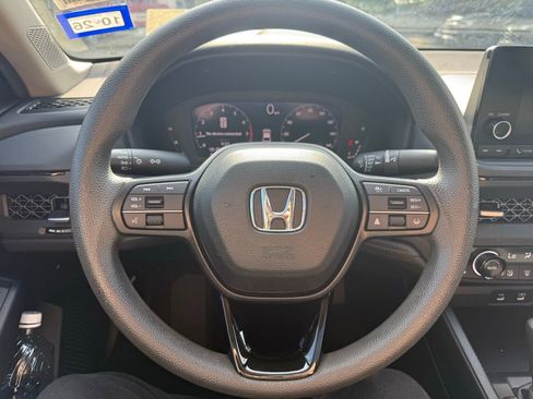 Used 2024 Honda Accord EX image 11