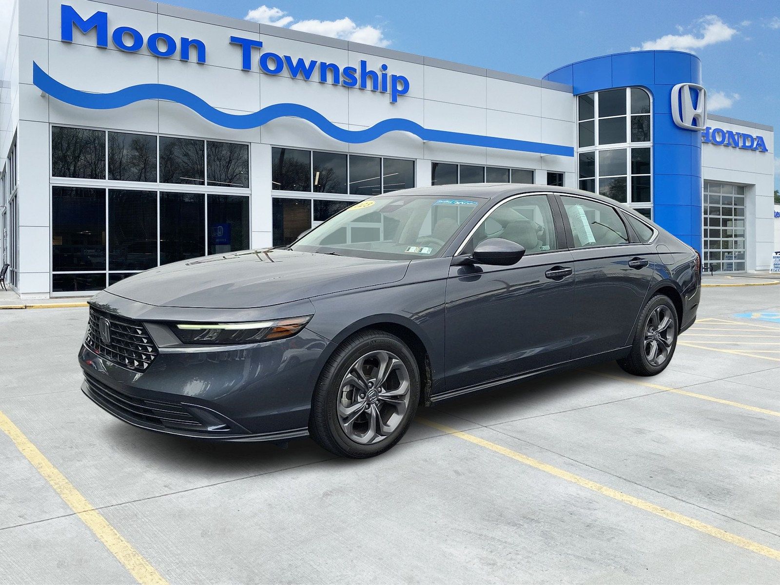 Certified 2023 Honda Accord EX image 3