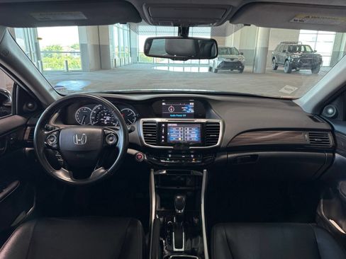 Used 2017 Honda Accord EX-L image 39