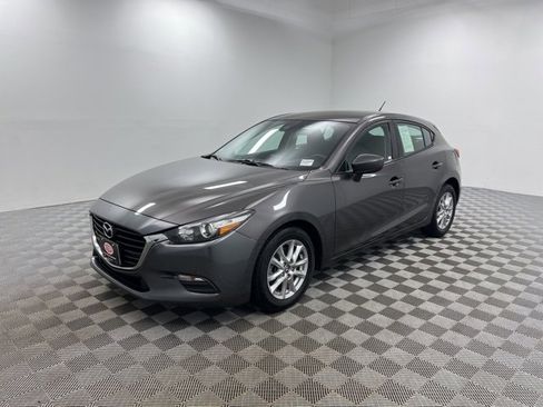 Used 2018 MAZDA MAZDA3 Sport image 3