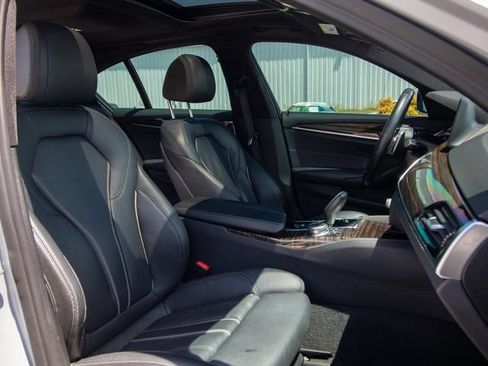 Used 2018 BMW 540i RWD image 18