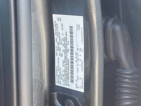 Used 2019 Ford F150 XLT w/ Equipment Group 302A Luxury AWD/4WD image 33
