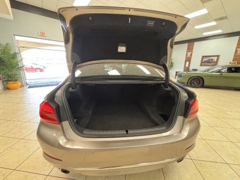 Used 2018 BMW 530i xDrive AWD/4WD image 6