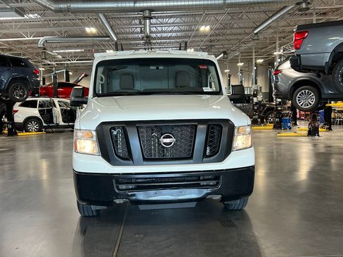 Used 2021 Nissan NV 1500 S image 10