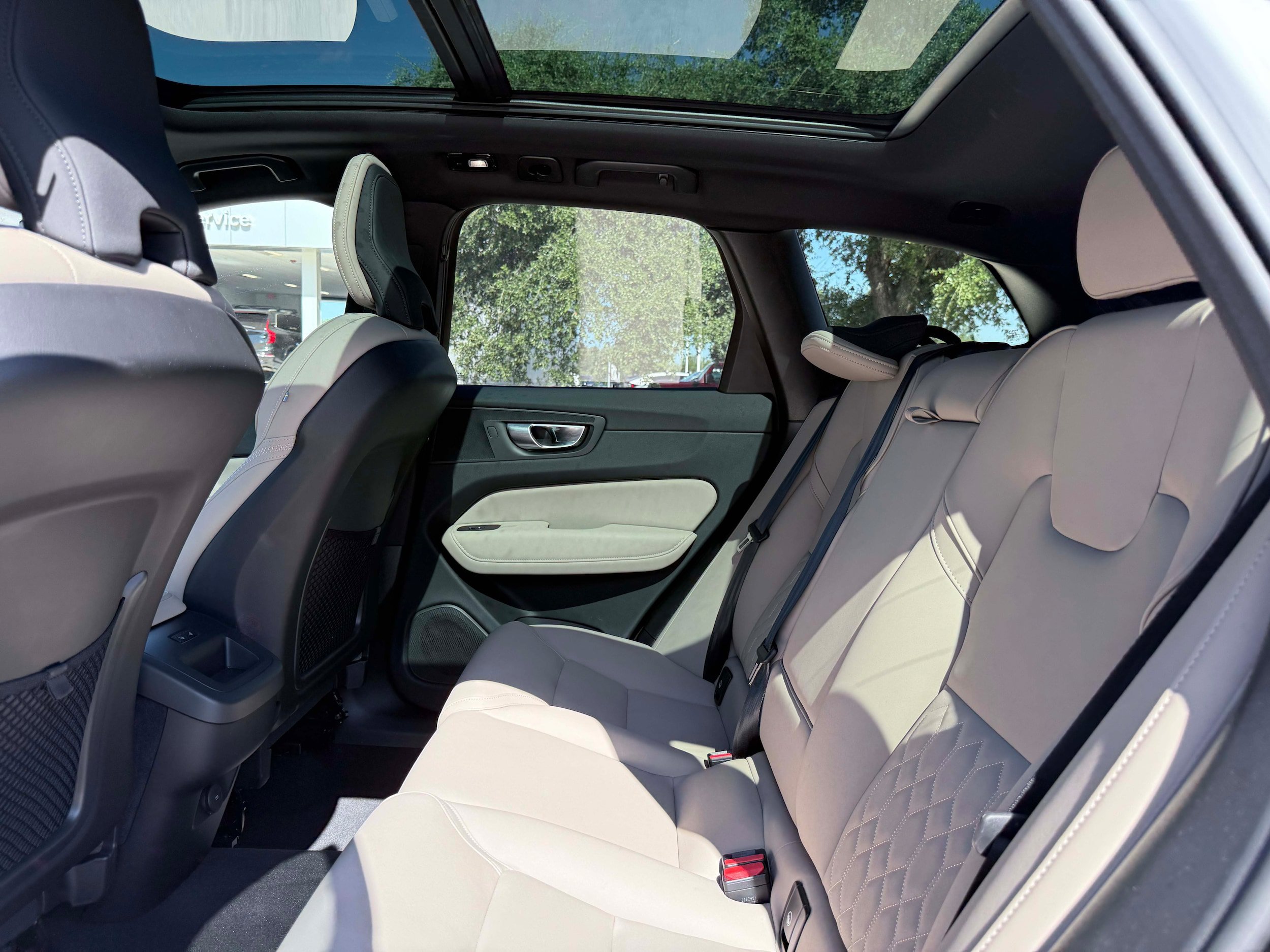 Certified 2026 Volvo XC60 B5 Plus AWD/4WD image 16