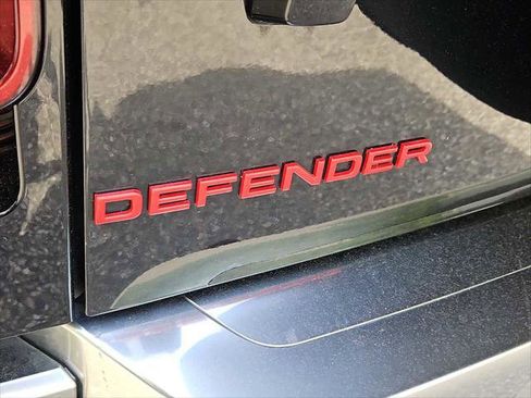 Used 2023 Land Rover Defender 110 S AWD/4WD image 6