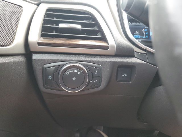 Used 2014 Ford Fusion SE w/ Equipment Group 502A FWD image 25