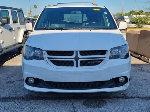 Used 2016 Dodge Grand Caravan R/T FWD image 2