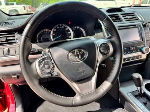 Used 2012 Toyota Camry SE FWD image 25