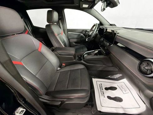 Used 2024 Chevrolet Colorado Z71 w/ Z71 Convenience Package 2 AWD/4WD image 27