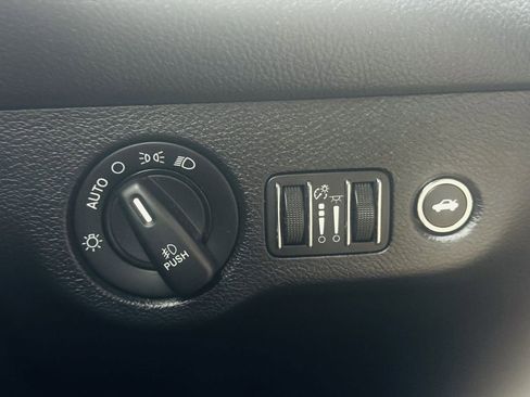 Used 2015 Dodge Challenger R/T w/ Quick Order Package 28B R/T image 26