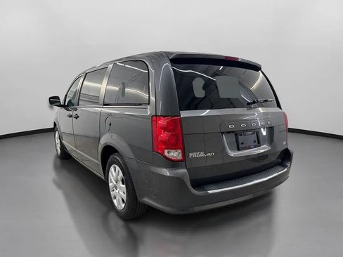 Used 2019 Dodge Grand Caravan SE FWD image 7