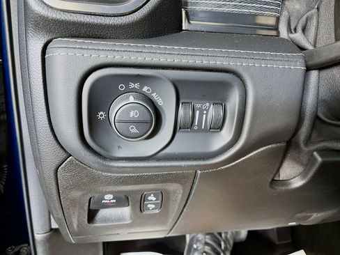 Used 2021 RAM 1500 Limited AWD/4WD image 13