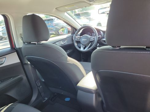 Certified 2023 Kia Forte LXS w/ LXS Technology Package FWD image 13