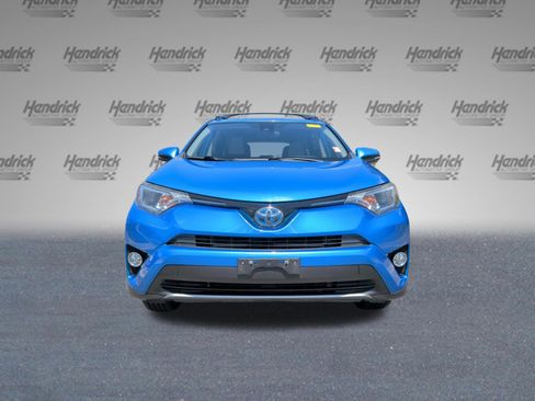 Used 2018 Toyota RAV4 XLE AWD/4WD image 5