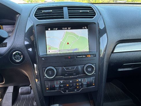 Used 2019 Ford Explorer XLT w/ Equipment Group 202A FWD image 33