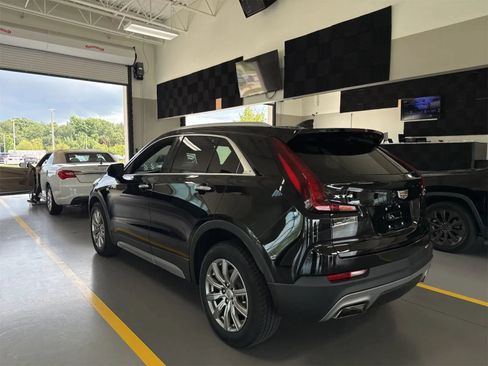 Used 2020 Cadillac XT4 Premium Luxury w/ Driver Awareness Package FWD image 5