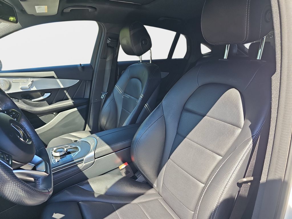 Used 2019 Mercedes-Benz GLC 300 4MATIC Coupe image 18